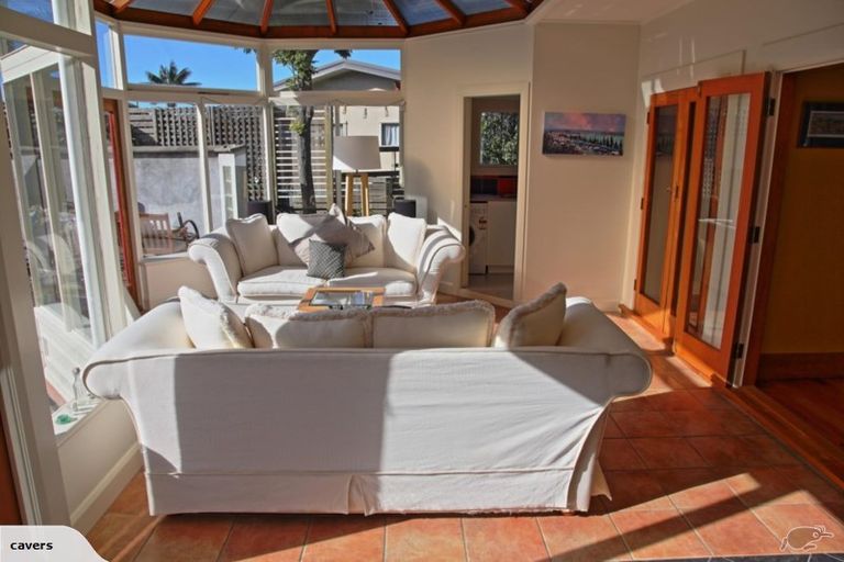 Photo of property in 117 Priestley Terrace, Bluff Hill, Napier, 4110