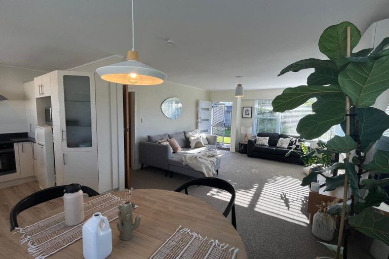 Photo of property in 1 Cardiff Road, Pakuranga, Auckland, 2010