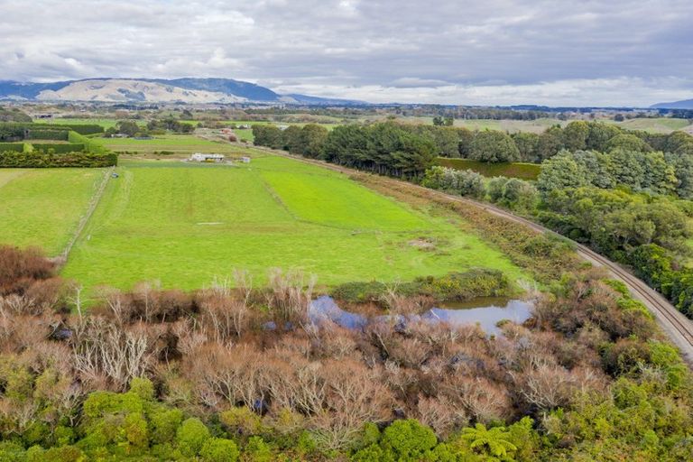 Photo of property in 24 Taylors Road, Otaki, 5583