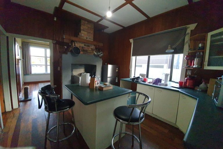 Photo of property in 25 Busby Street, Blockhouse Bay, Auckland, 0600