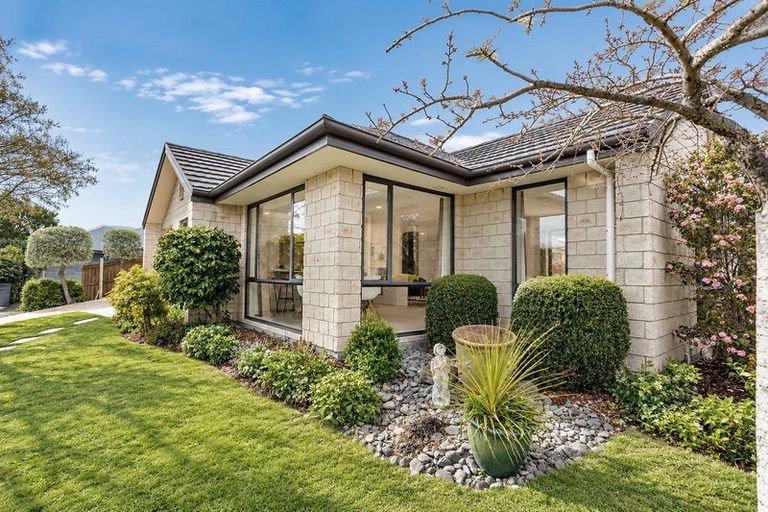 Photo of property in 16 Limes Avenue, Parklands, Christchurch, 8083