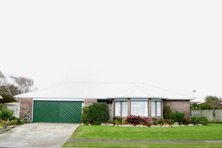 Photo of property in 6 Dillon Drive, Bell Block, New Plymouth, 4312