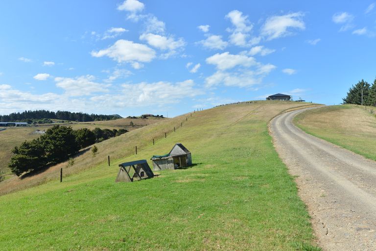 Photo of property in 279 Campbell Road, Parua Bay, Onerahi, 0192