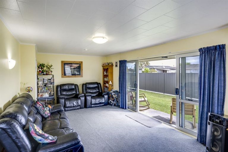 Photo of property in 25 Tait Drive, Greenmeadows, Napier, 4112