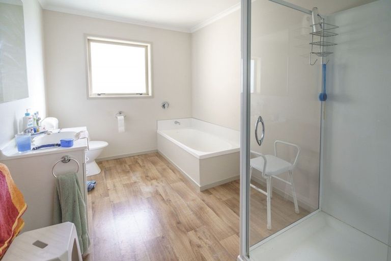 Photo of property in 66 Mcquarrie Street, Kingswell, Invercargill, 9812