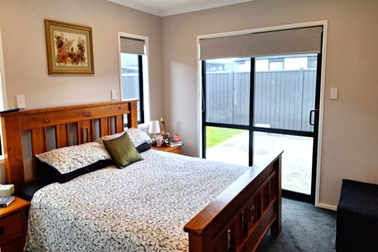 Photo of property in 19 Te Kaeaea Crescent, Wallaceville, Upper Hutt, 5018