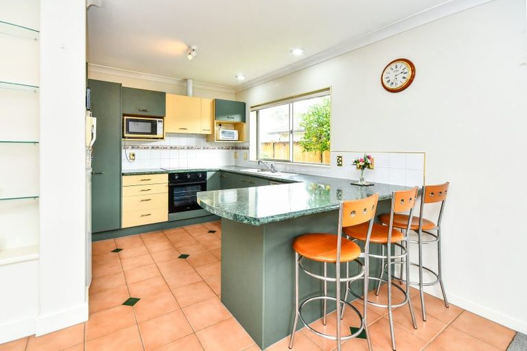 Photo of property in 28 Taka Street, Takanini, 2112