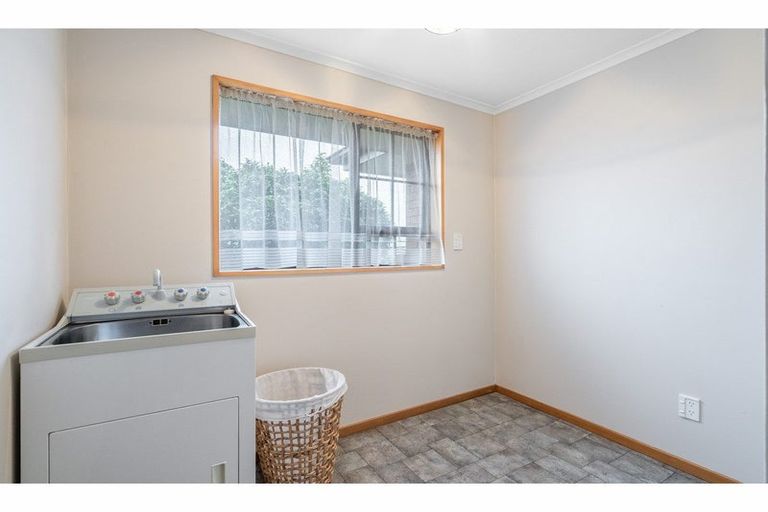 Photo of property in 112 Edinburgh Crescent, Waikiwi, Invercargill, 9810