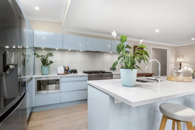 Photo of property in 3f Dallinghoe Crescent, Milford, Auckland, 0620