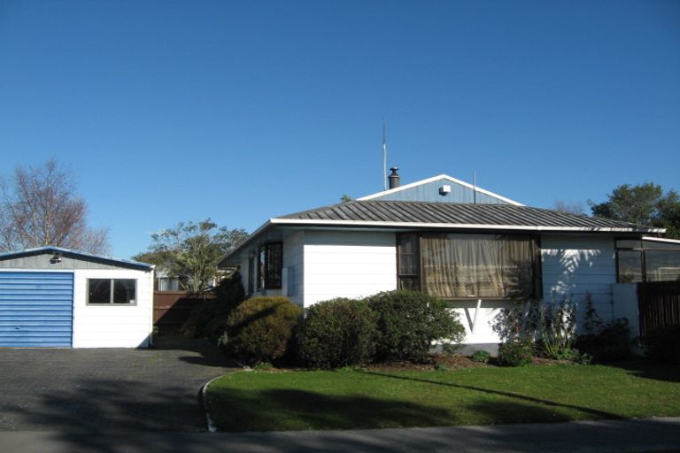 Photo of property in 17 Burnridge Place, Belfast, Christchurch, 8051