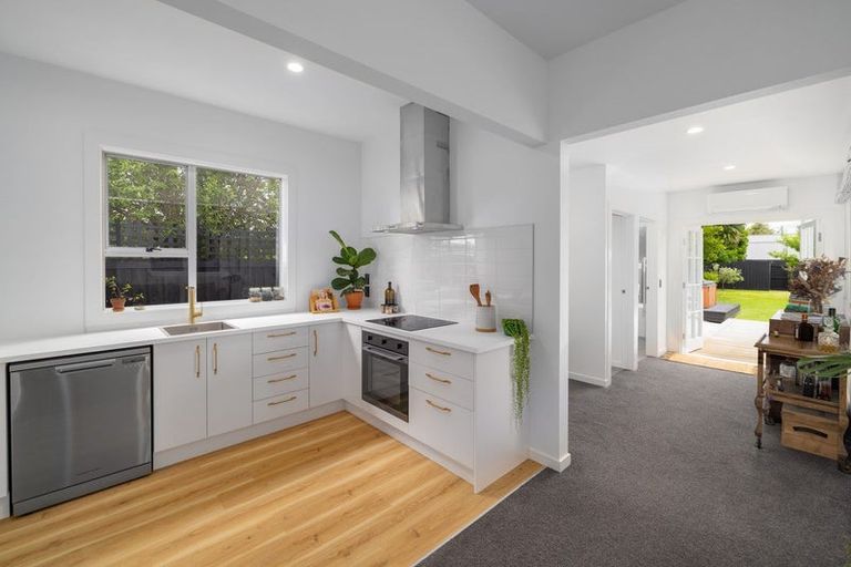 Photo of property in 12a Cradock Street, South New Brighton, Christchurch, 8062