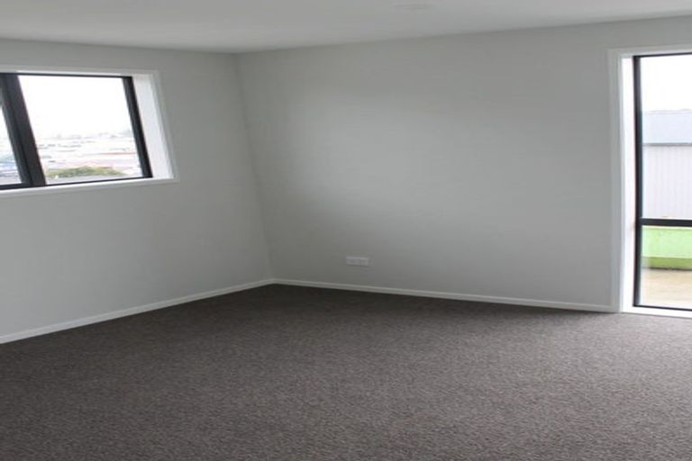 Photo of property in 1/59 Glenview Road, Glen Eden, Auckland, 0602