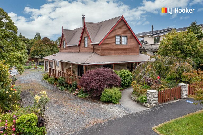 Photo of property in 16 Walton Park Avenue, Fairfield, Dunedin, 9018