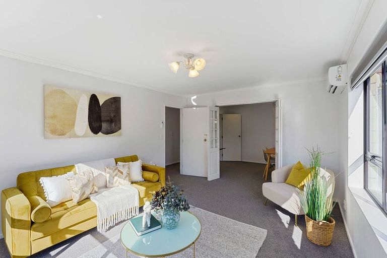 Photo of property in 37 Rosebank Grove, Waikanae, 5036