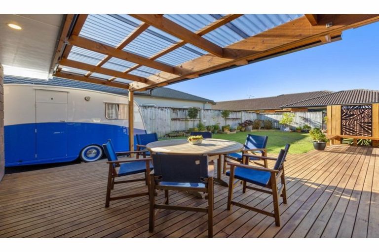 Photo of property in 12 Whitford Place, Rototuna North, Hamilton, 3210