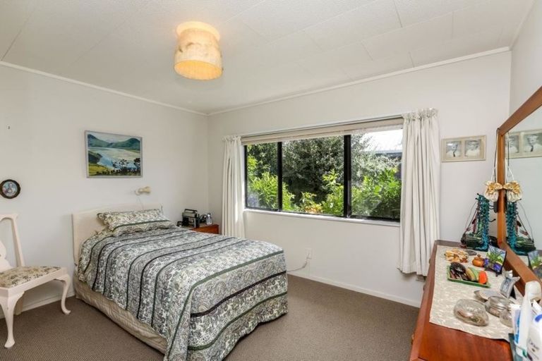 Photo of property in 2/128 Vivian Street, New Plymouth, 4310