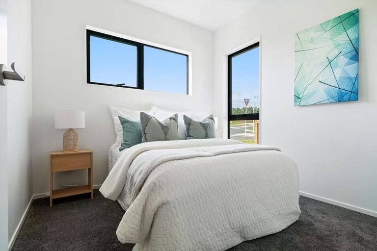 Photo of property in 13 Piringa Road, Pukekohe, 2120