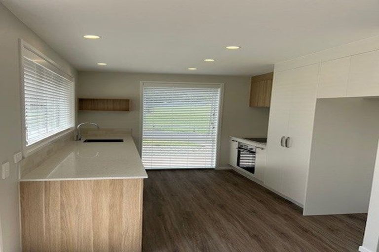 Photo of property in 47a Western Avenue, Omokoroa, 3114