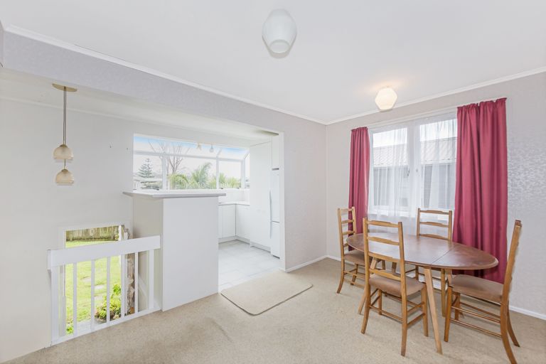 Photo of property in 1/13 Arahia Street, Northcote, Auckland, 0627