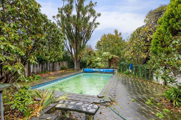 Photo of property in 104 North Parade, Richmond, Christchurch, 8013