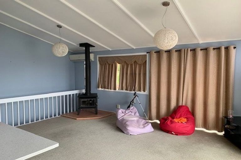 Photo of property in 16 Acacia Road, Torbay, Auckland, 0632