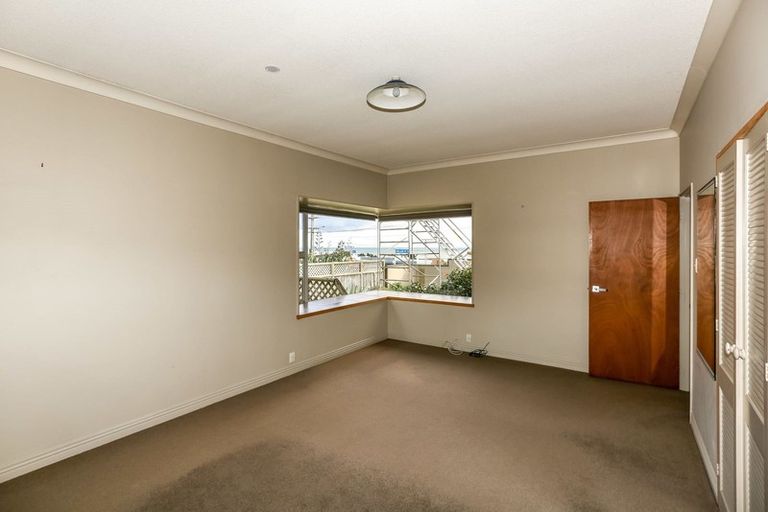 Photo of property in 4 Mclean Street, Strandon, New Plymouth, 4312