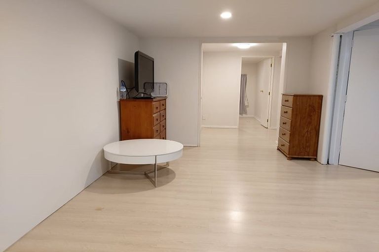 Photo of property in 2/55 Glenmore Road, Sunnyhills, Auckland, 2010