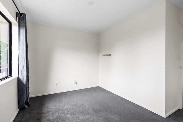 Photo of property in 52b Seddon Street, Waikanae, 5036