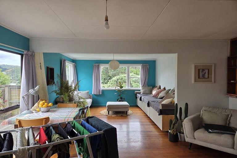 Photo of property in 12 Robertson Street, Owhiro Bay, Wellington, 6023