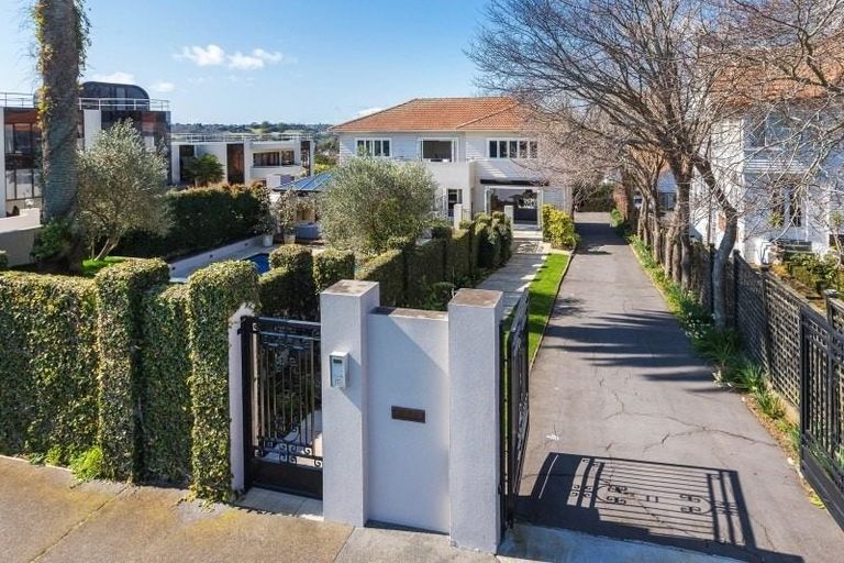 Photo of property in 155 Victoria Avenue, Remuera, Auckland, 1050