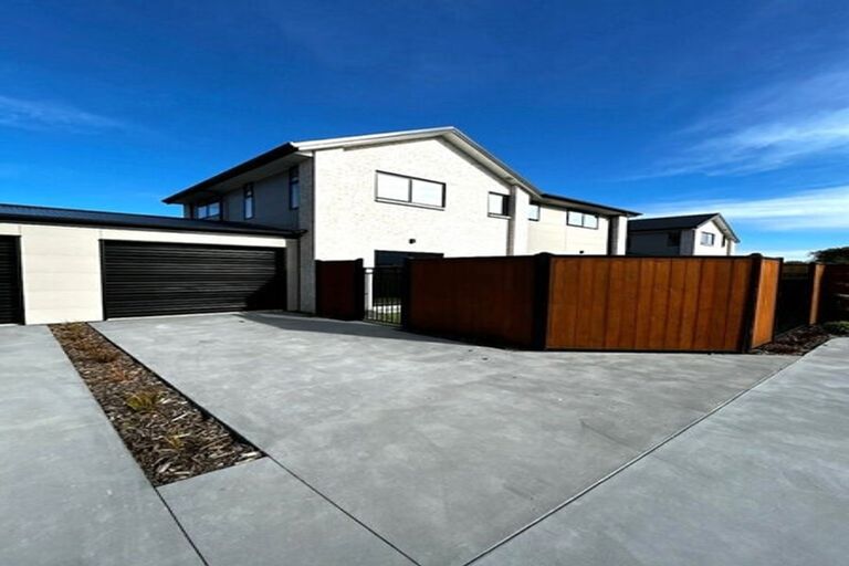 Photo of property in 2/6 Matata Place, Dallington, Christchurch, 8061