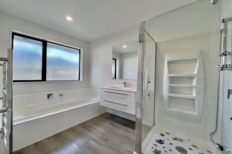 Photo of property in 54 Grayshott Avenue, Casebrook, Christchurch, 8051