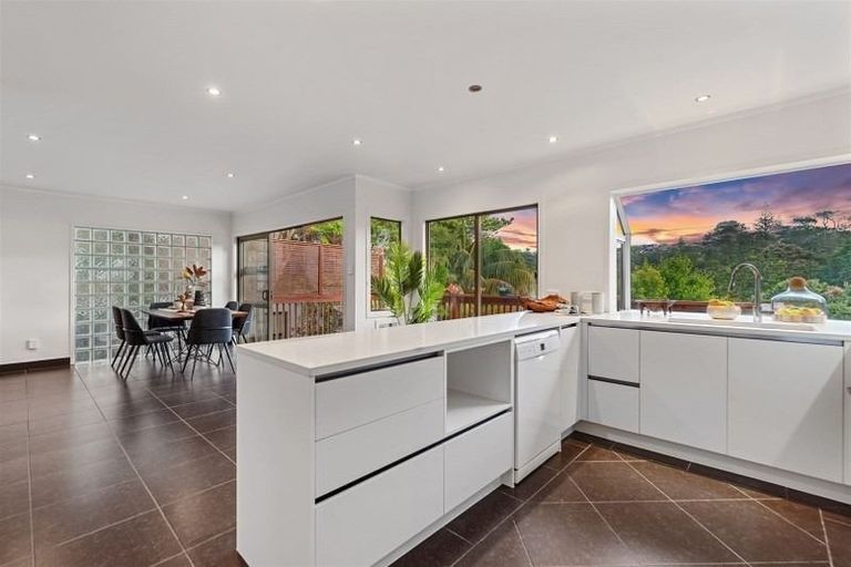 Photo of property in 13 Sandford Street, Campbells Bay, Auckland, 0630