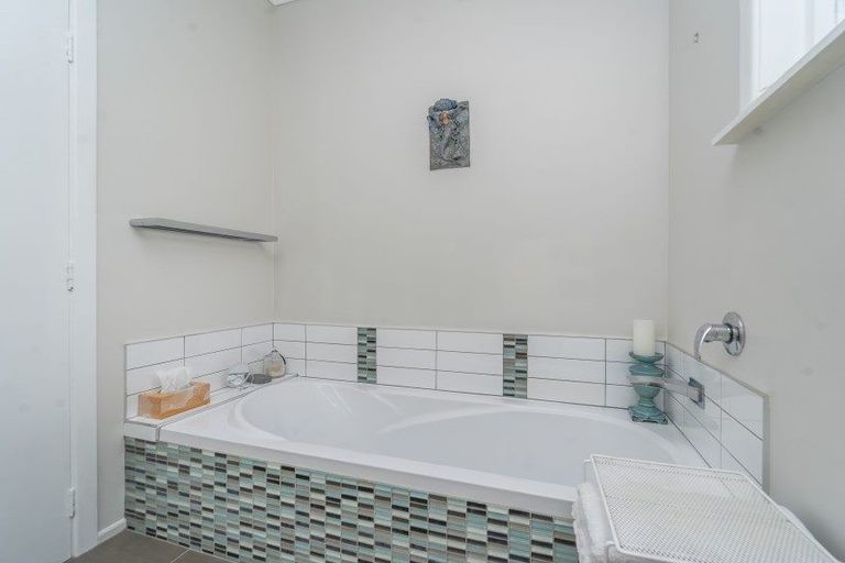 Photo of property in 12 East Street, Greytown, 5712