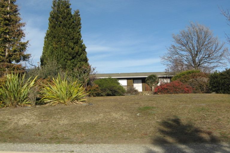 Photo of property in 21 Kennedy Crescent, Wanaka, 9305
