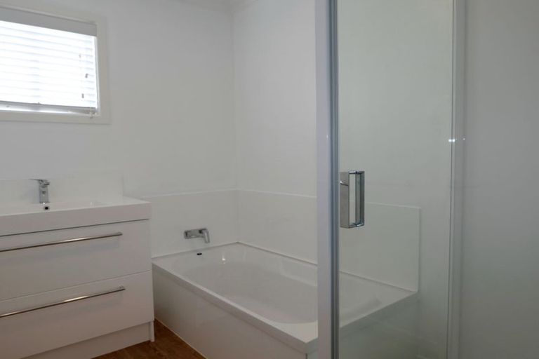 Photo of property in 77 Gray Avenue, Paraparaumu Beach, Paraparaumu, 5032