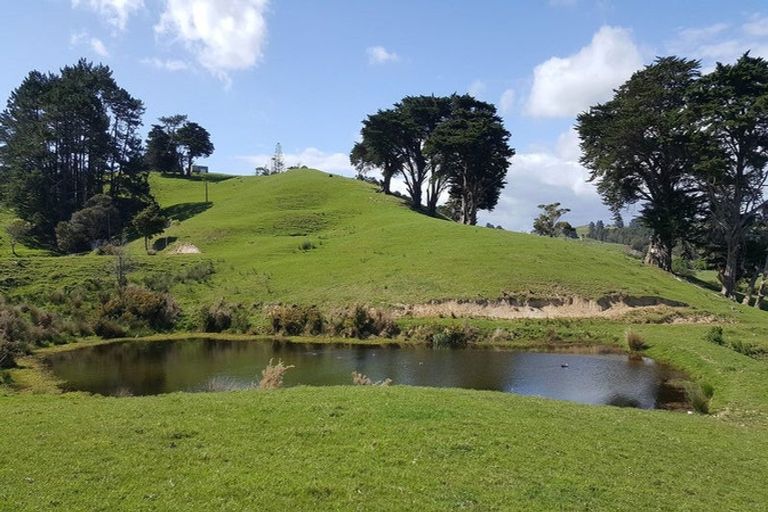 Photo of property in 213 Run Road, Wharehine, Wellsford, 0977