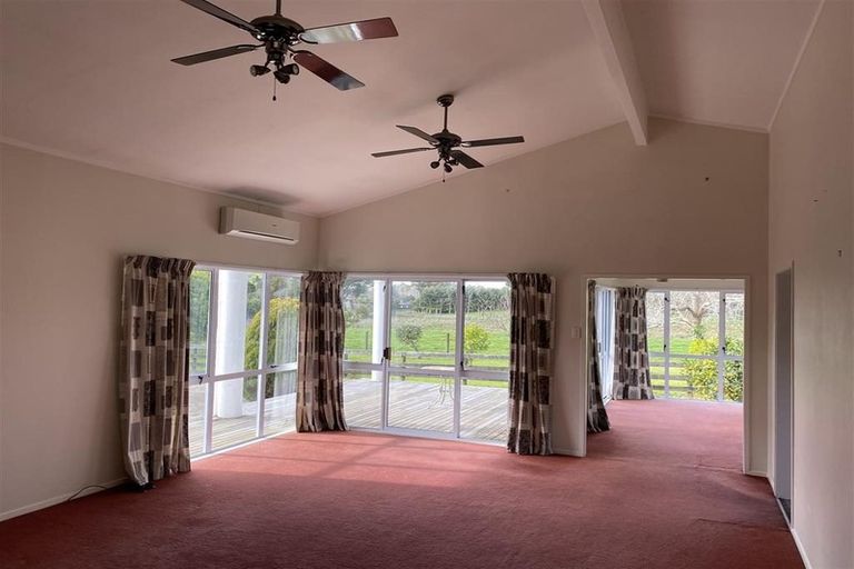 Photo of property in 721 Kahikatea Flat Road, Waitoki, Kaukapakapa, 0871
