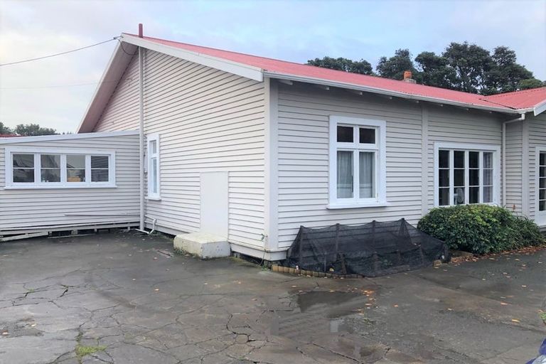 Photo of property in 6 Wakefield Street, Welbourn, New Plymouth, 4310