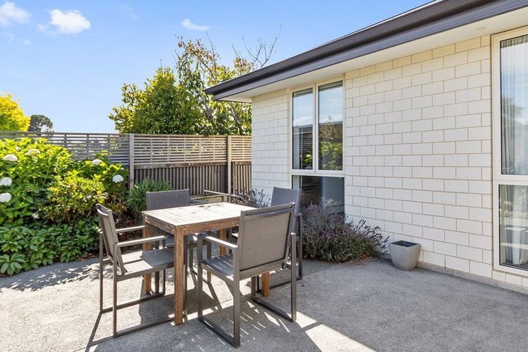 Photo of property in 2/253 Otipua Road, Highfield, Timaru, 7910