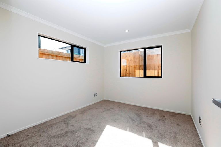 Photo of property in 9a Rimu Street, New Lynn, Auckland, 0600