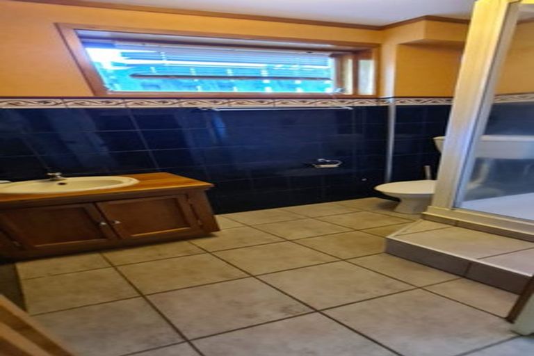 Photo of property in 4 Mahia Place, Kelvin Grove, Palmerston North, 4414