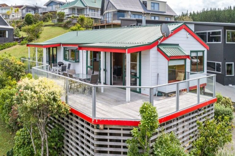 Photo of property in 121 Bambury Place, Onemana, Whangamata, 3691