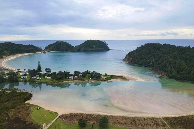 Photo of property in 27 Waetford Road, Matapouri, Whangarei, 0173