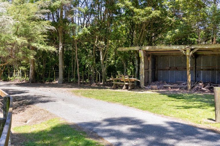 Photo of property in 274 Valley Road, Paraparaumu, 5032