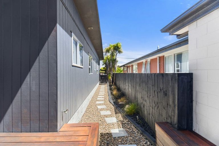 Photo of property in 43 Estuary Road, New Brighton, Christchurch, 8061