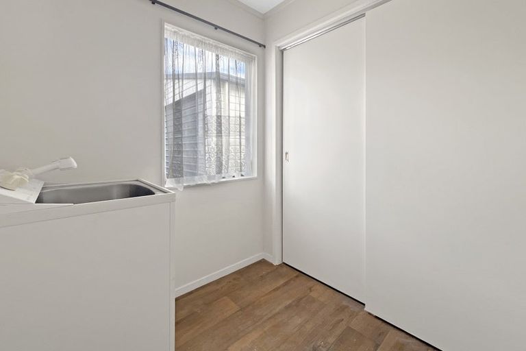 Photo of property in 19 Lowburn Place, Clover Park, Auckland, 2019