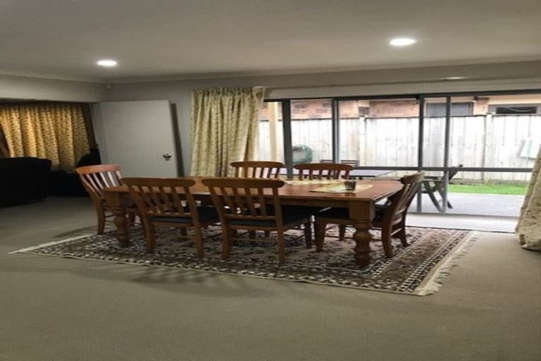 Photo of property in 19 Cambrian Crescent, Flat Bush, Auckland, 2016