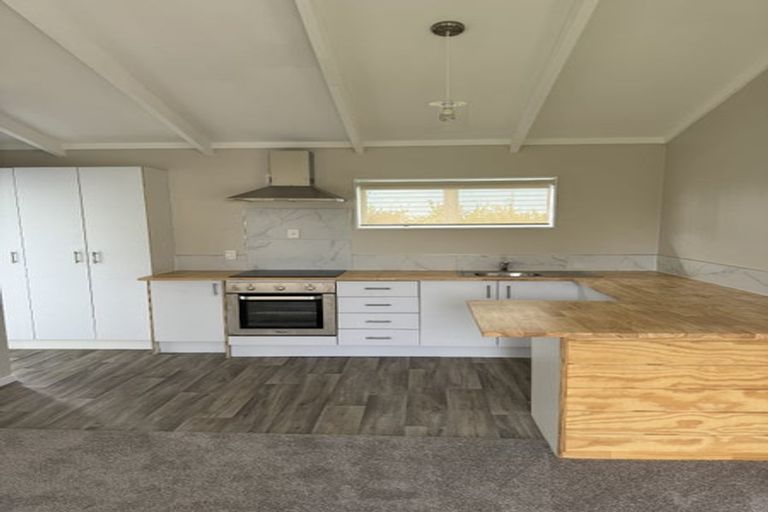 Photo of property in 26 Ranui Avenue, Ranui, Auckland, 0612