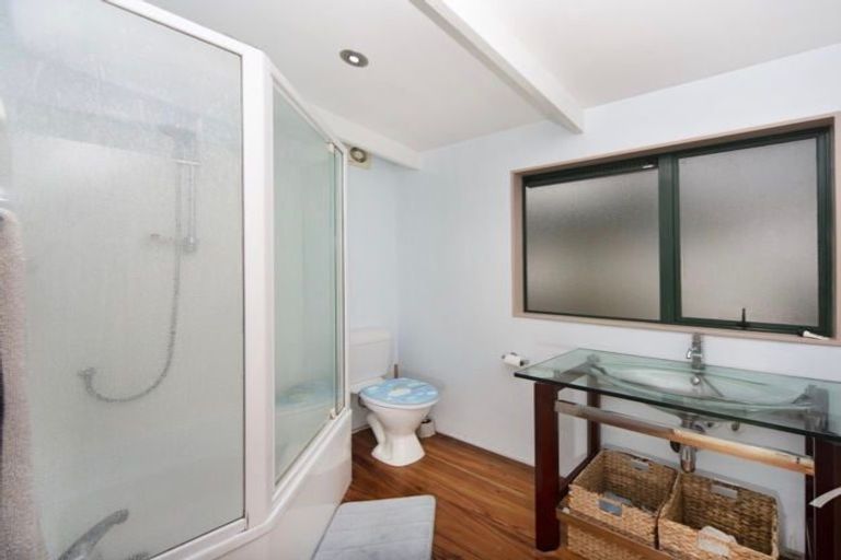 Photo of property in 662 Beach Road, Browns Bay, Auckland, 0630